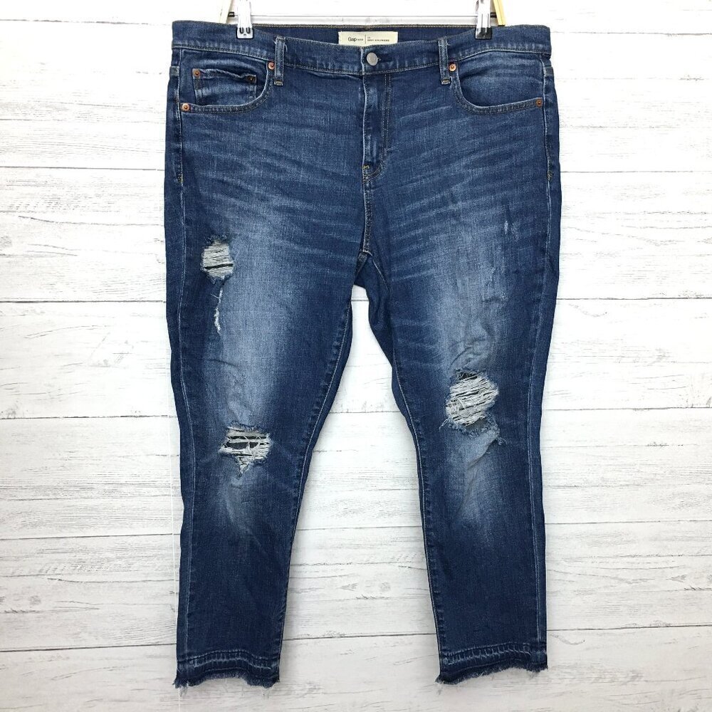 Gap 1969 Women's Jeans Best Girlfriend Distressed Frayed Hems size 33 length 26"